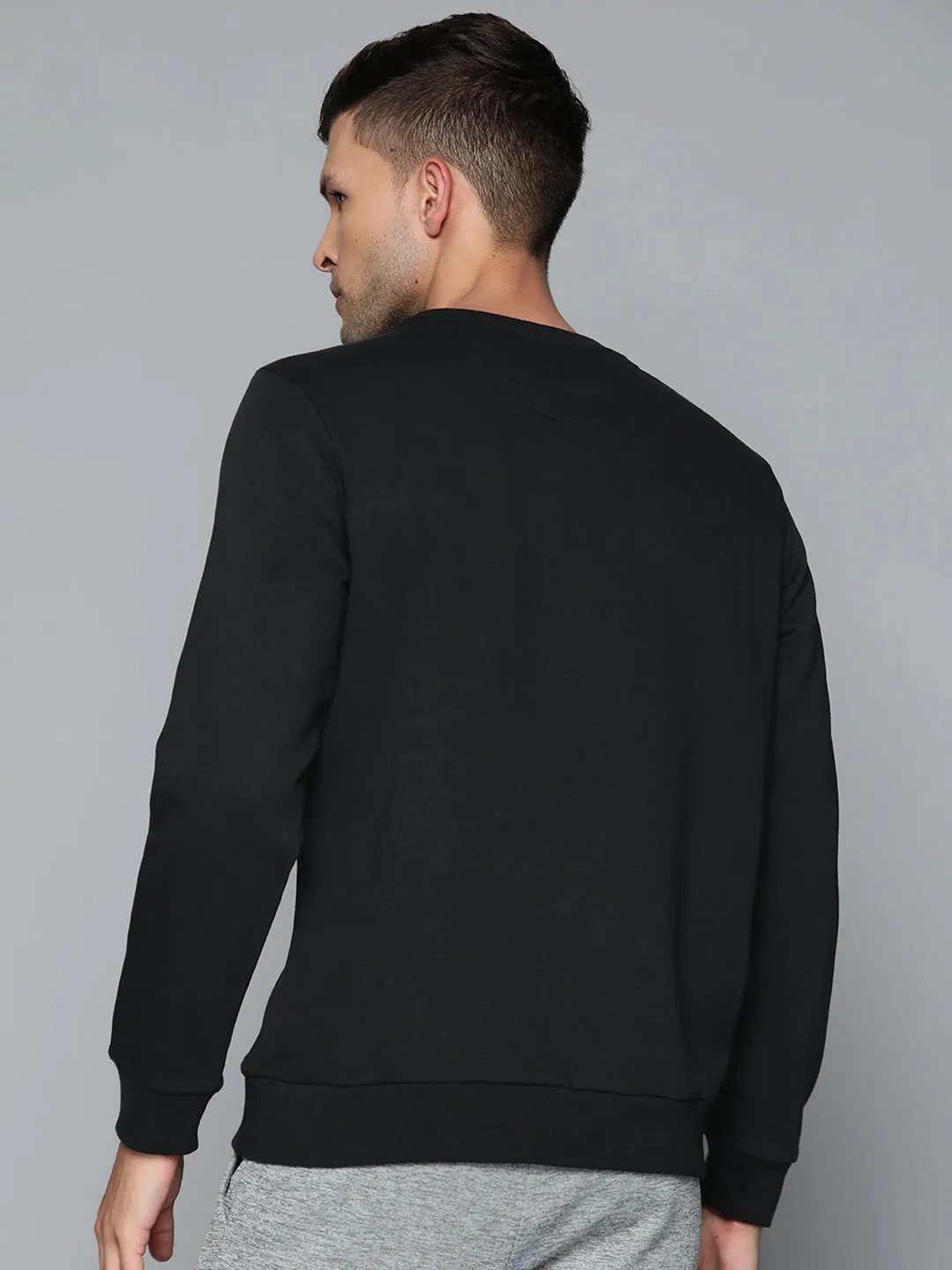 Alcis Men Black Solid Sweatshirt