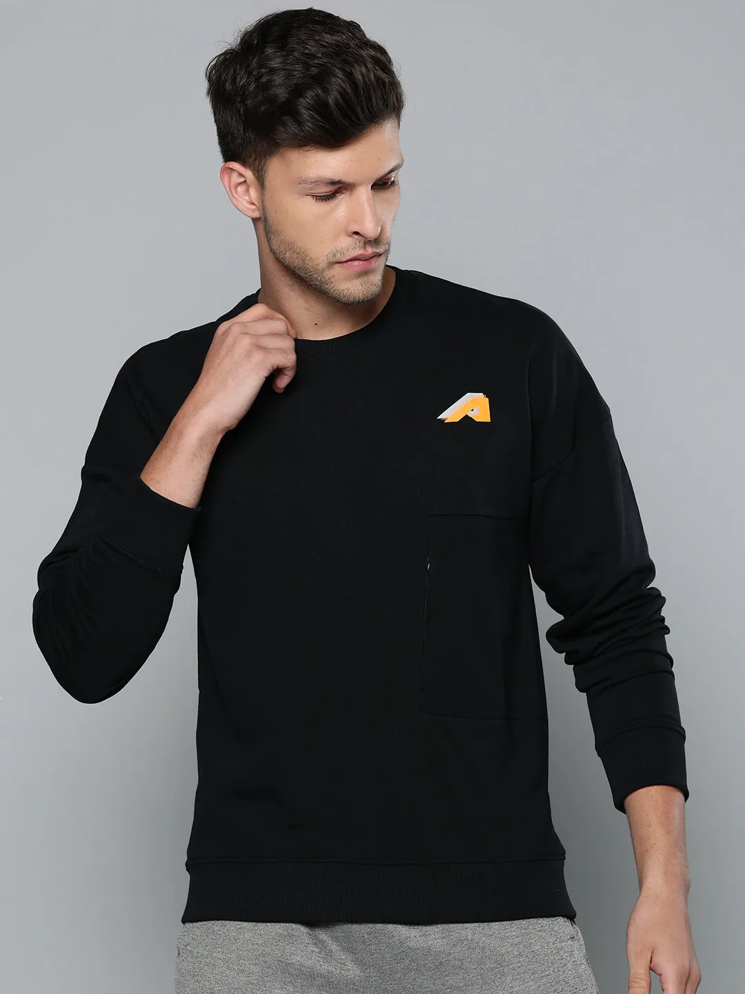 Alcis Men Black Solid Sweatshirt