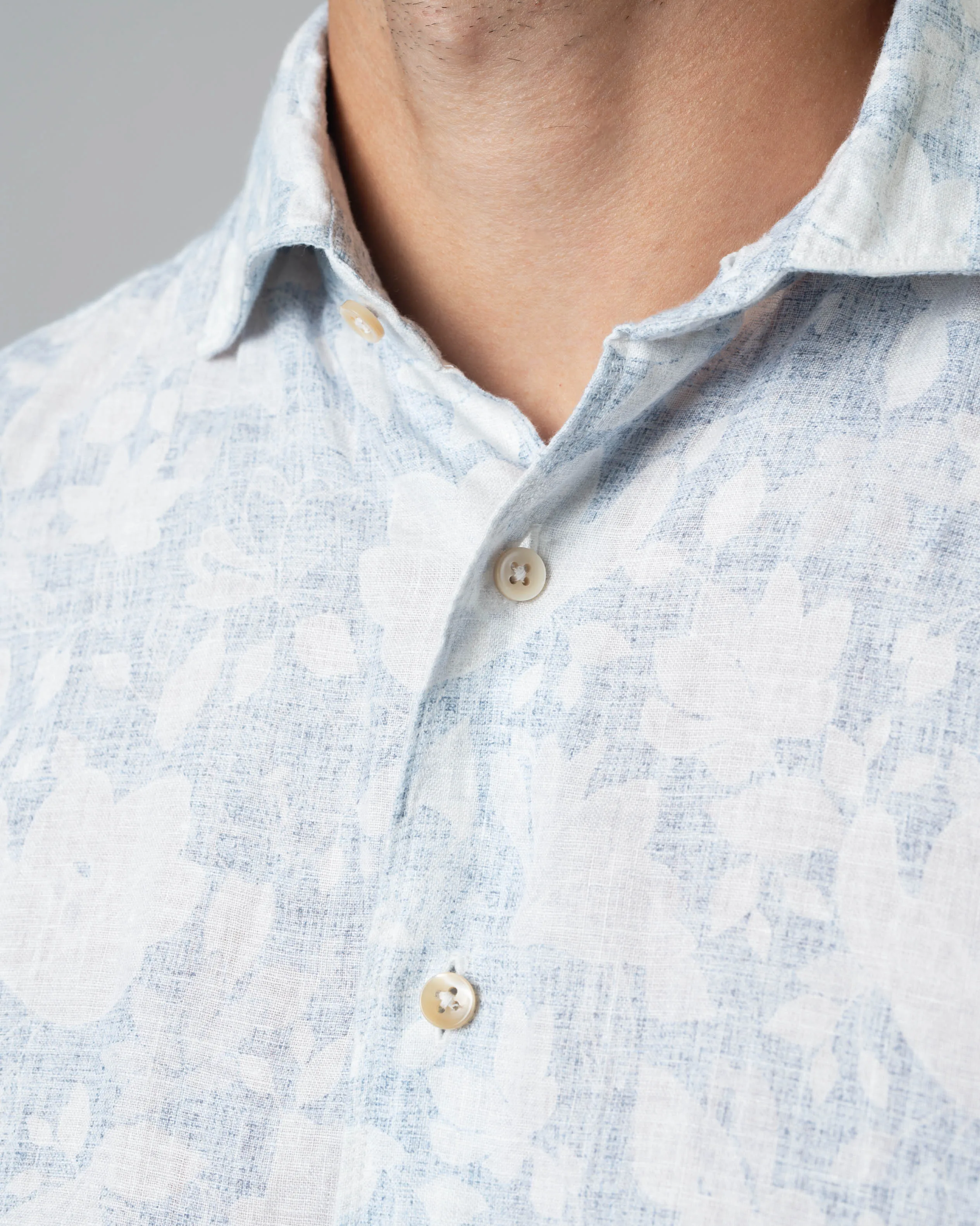 Fitted Body - Floral Print Linen Shirt