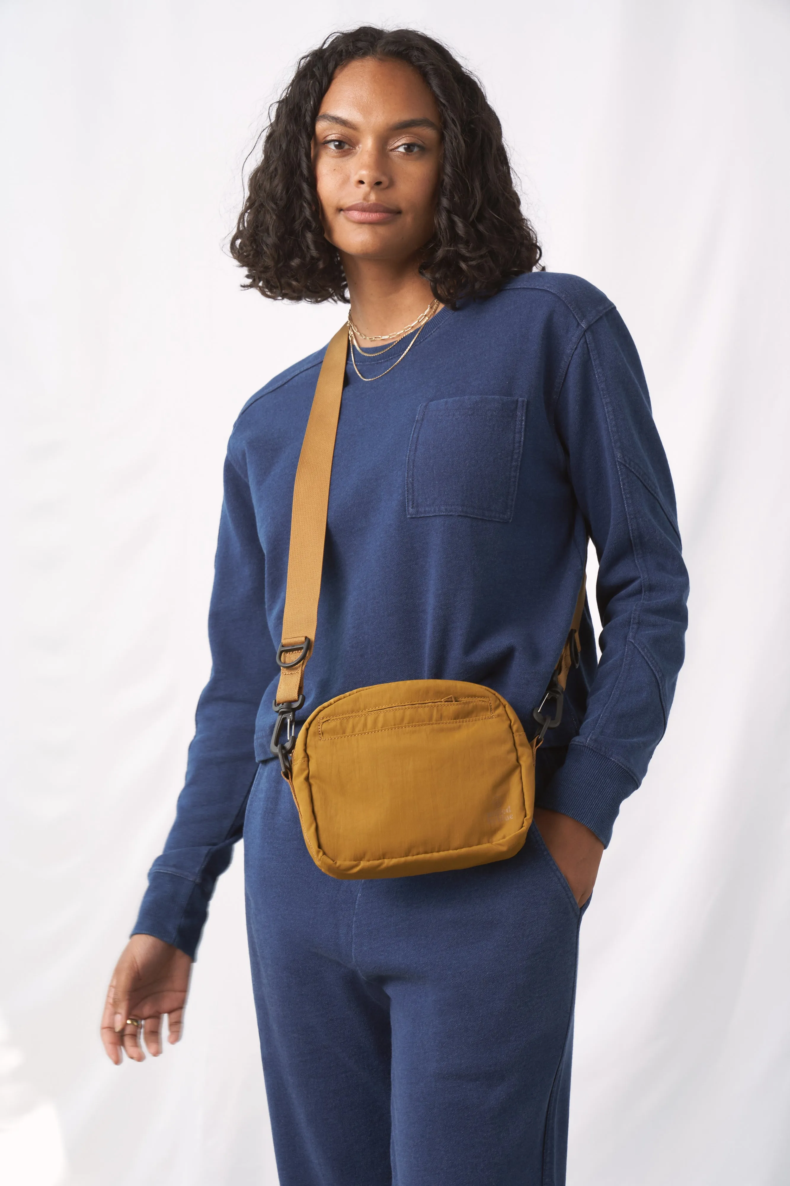 (Re)active 2L Convertible Crossbody