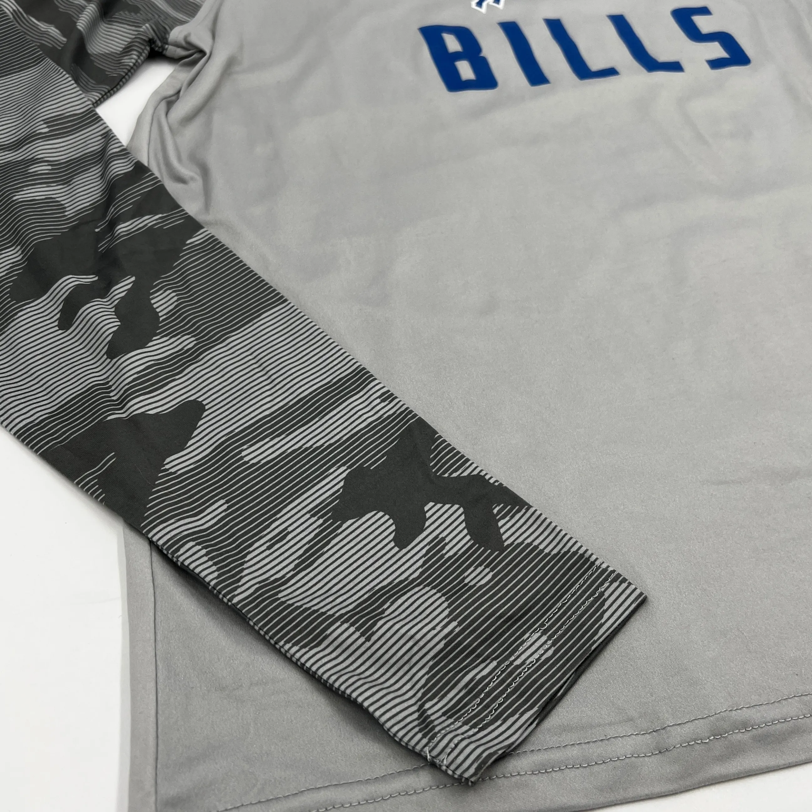 Zubaz Buffalo Bills Gray Camo Lightweight Hoodie